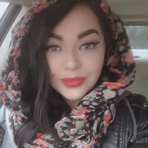 Meet your Posher, Tory